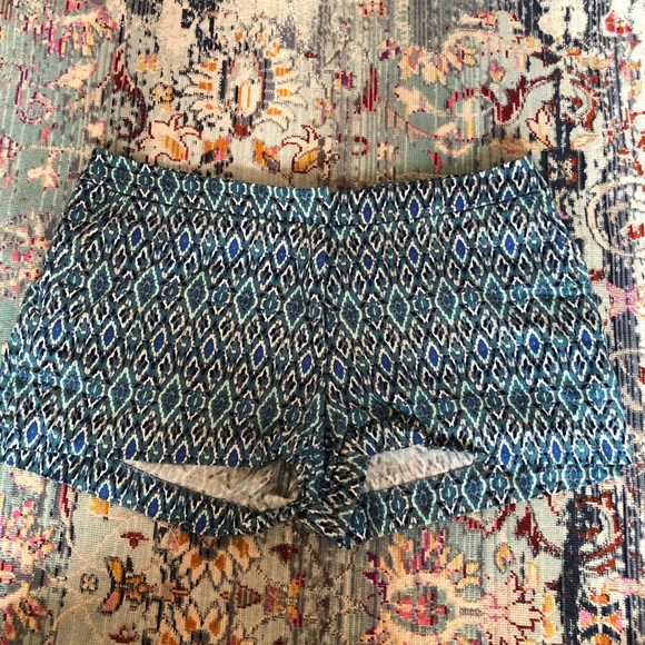 H&M Shorts - Picture 1 of 3